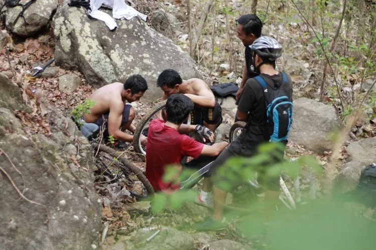 8 Alasan Kenapa Blusukan Pakai Sepeda Gunung Bisa Jadi Alternatif Aktivitas Outdoor yang Asyik 13
