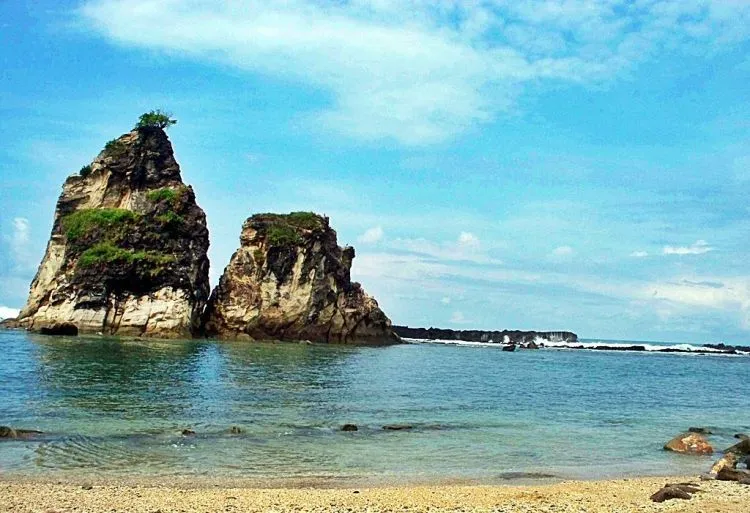 Hari Gini Masih Ngeledek Banten? Ini 14 Destinasi Indah di Banten yang Bisa Membuatmu Terpukau 24