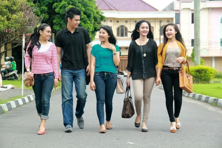 Kamu Mahasiswa yang Rajin Kuliah atau yang Mainnya Kencang? Temui Rupa-Rupa Mahasiswa Di Sini! 19