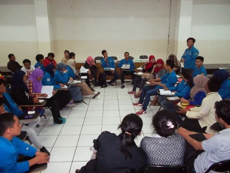 13 Alasan Kenapa Memacari Anak BEM Membuatmu Masuk Kategori Manusia Beruntung 20