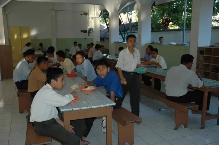 Jatuh-Bangun Kehidupan yang Pernah Kamu Rasakan Sebagai Cowok yang Jadi Santriwan 33
