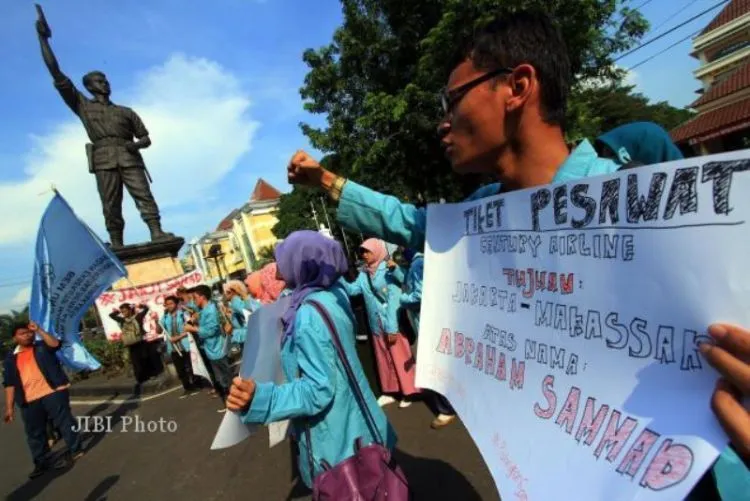 13 Alasan Kenapa Memacari Anak BEM Membuatmu Masuk Kategori Manusia Beruntung 22