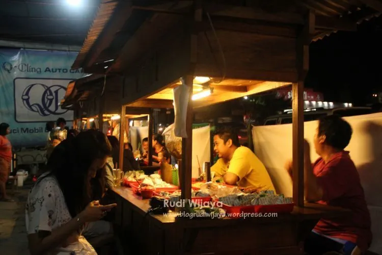 10 Ide Kencan yang Bisa Menghemat Ongkos Pacaranmu namun Tak Kalah Seru 11