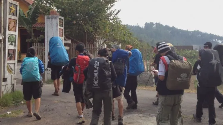 Batalkan Saja Niatmu Mendaki Gunung Jika Kamu Masih Melakukan Hal-Hal Ini 12