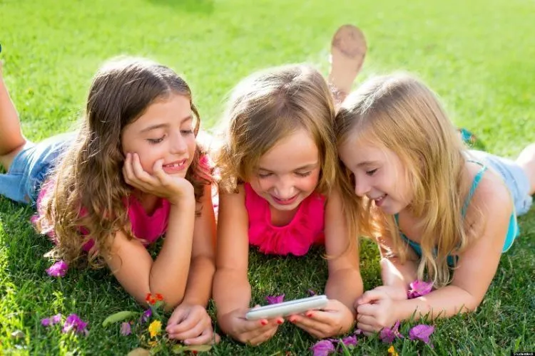 Saat Amerika dan Taiwan Melarang Penggunaan Smartphone Pada Anak, Kenapa Kita Justru Membiarkan Mereka Bebas Memilikinya? 8