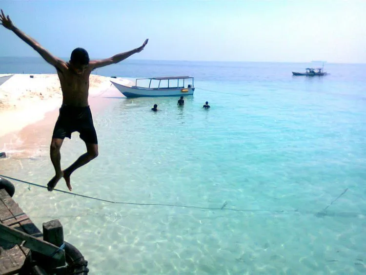Daftar Destinasi Wisata Makassar, Indah Banget! 17