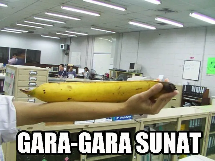 Berbagai Kenangan Konyol dan Ngilu Tentang Sunat yang Cuma Dirasakan oleh Para Cowok 39