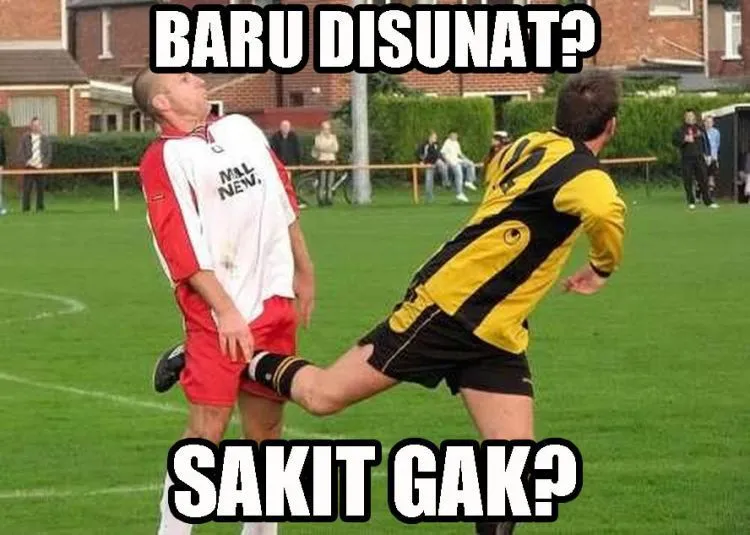 Berbagai Kenangan Konyol dan Ngilu Tentang Sunat yang Cuma Dirasakan oleh Para Cowok 22