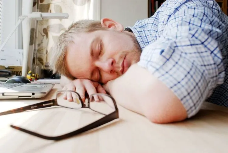 5 Kiat Agar Tidur Malammu Benar-Benar Menyegarkan, Bukan Cuma Seolah Tutup Mata Sebentar! 6