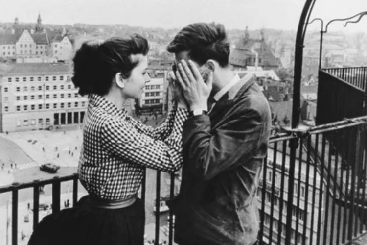 13 Alasan Kenapa Punya Pasangan Overthinking Adalah Berkah, Bukan Musibah! 18