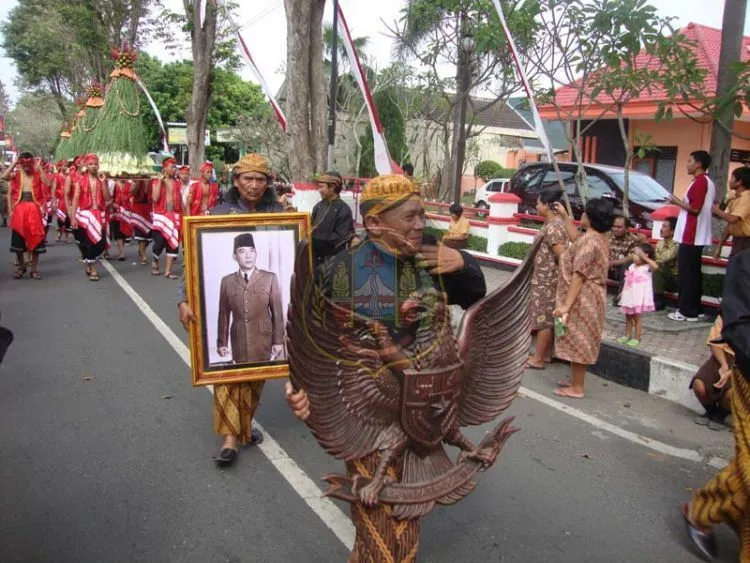 Blitar - Kota Sejarah yang Layak Kamu Sambangi, Bukannya Malah Tak Dipedulikan Lagi 9