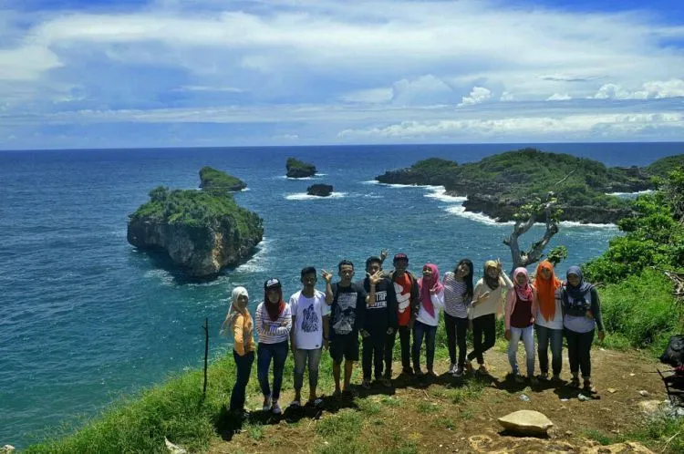 10+ Destinasi Wisata di Blitar, Suasana Alam Indah dan Bisa Belajar Sejarah 18