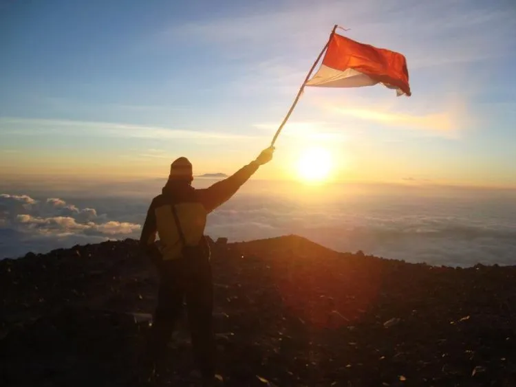 Alasan-Alasan Kenapa Kamu Harus Menjajal Mendaki Gunung Sesekali 18