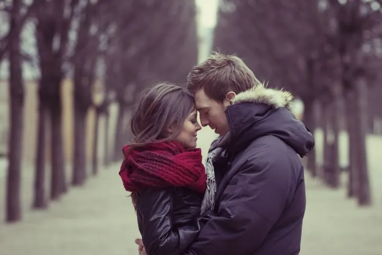 7 Bentuk Perhatian yang Diam-diam Membuat Para Introvert Merasa Spesial 14