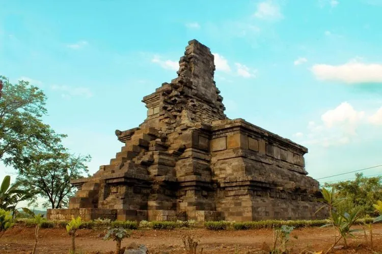 Daftar Destinasi Wisata di Jombang, Punya Kekayaan Alam yang Ciamik! 17