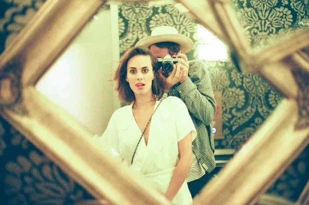 Dari 13 Gaya Selfie Berikut Ini, Manakah yang Sering Kamu Lakukan? 21