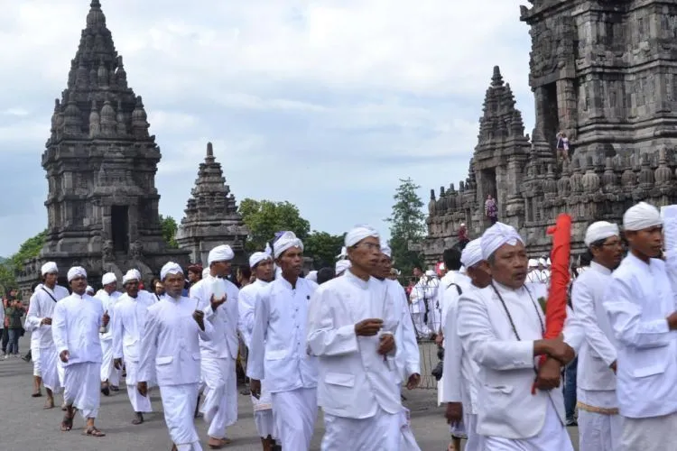 Perayaan Nyepi Tak Hanya Ada di Bali Saja. Di Kota-Kota Ini, Kamu Juga Bisa Menemukannya! 6