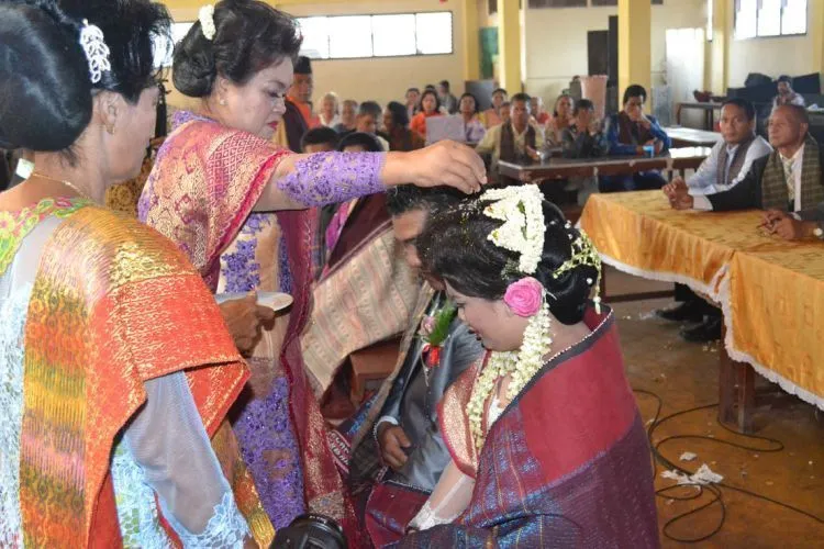 Menilik Kemeriahan Pesta Perkawinan Adat Batak Toba, Langsung dari Balige! 21