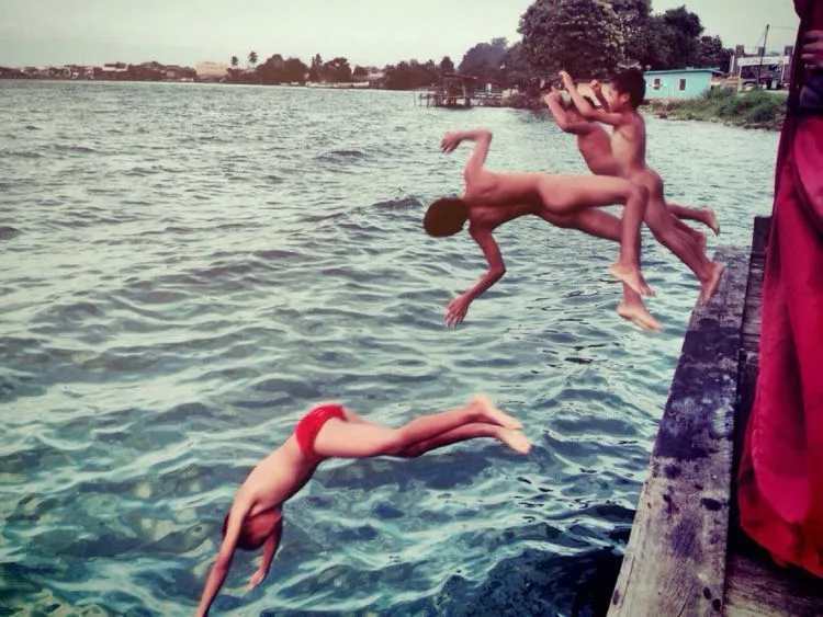 Lumban Silintong dan Kisah Bocah-Bocah Pemburu Koin di Danau Toba 14