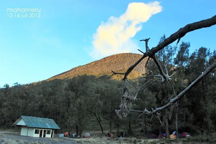 Sayang, Kelak Kita Menikah di Ranu Kumbolo Ya? 10