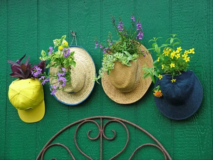 Dengan 9 Cara Kreatif Ini, Kamu Bisa Berkebun Walaupun Tidak Punya Kebun! 12
