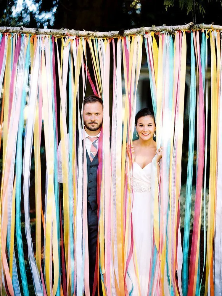 Ingin Pernikahanmu Tak Mudah Dilupakan? 9 Stand Photo Booth Ini Bisa Jadi Pilihan 10