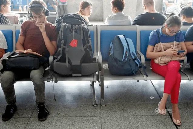 Saat Bervakansi, Inilah 8 Perbedaan Mencolok Antara Bule dan Orang Indonesia Asli 12