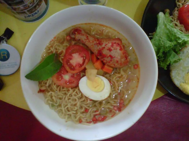 Dengan 7 Resep Ini, Mie Instan yang Persis Gambar di Bungkusnya Bisa Kamu Nikmati! 9