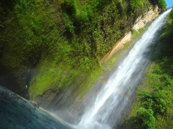 15 Destinasi Air Terjun yang Harus Kamu Kunjungi di Seluruh Indonesia 29