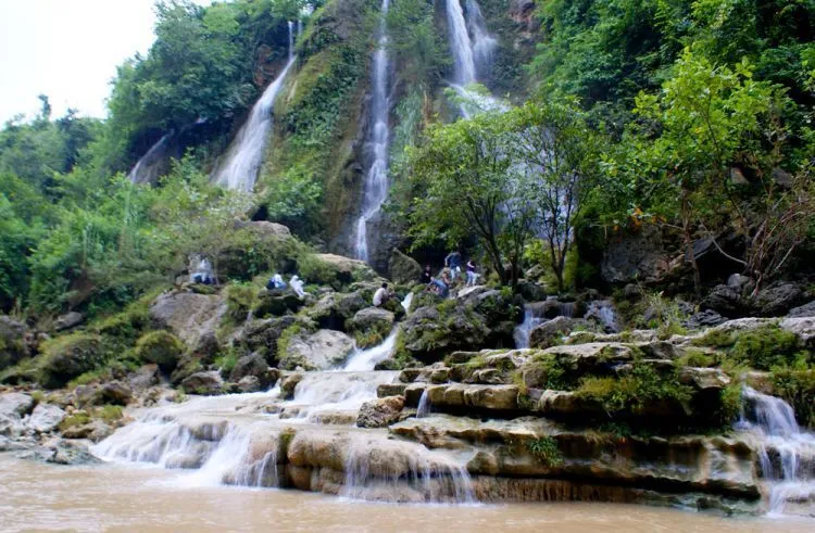 15 Destinasi Air Terjun yang Harus Kamu Kunjungi di Seluruh Indonesia 23