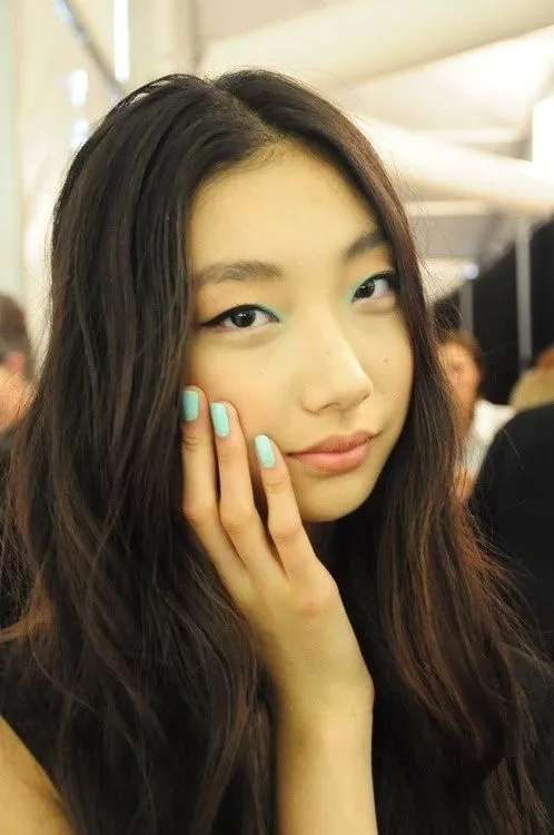 5 Eyeliner Style Ala Korea yang Bisa Membuat Matamu Lebih Cantik Dari Biasanya 16