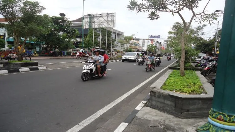 Ungkapan Perasaan Anak Jakarta yang Harus Merantau ke Jogja 27