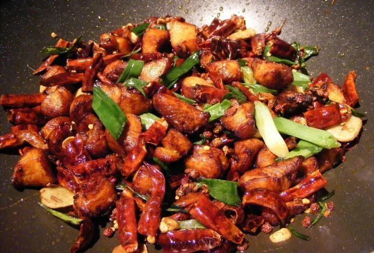 9 Makanan yang Sebaiknya Kamu Hindari Pada Malam Hari 12