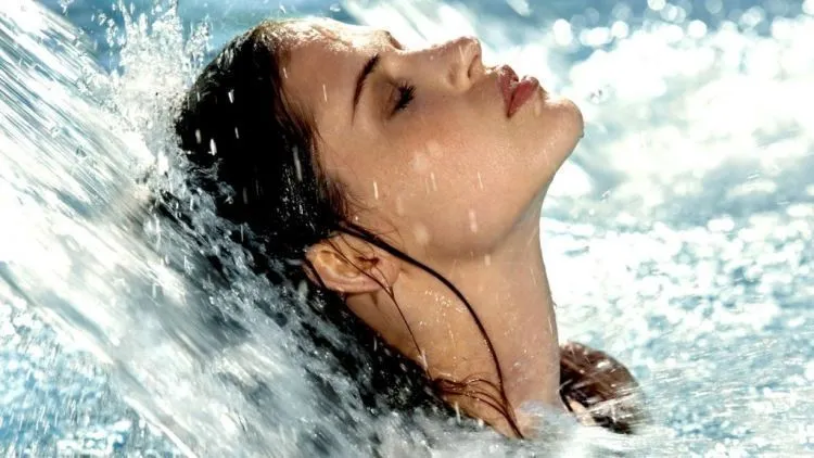 Kita Intip Cara Cewek Mandi, Yuk! 27