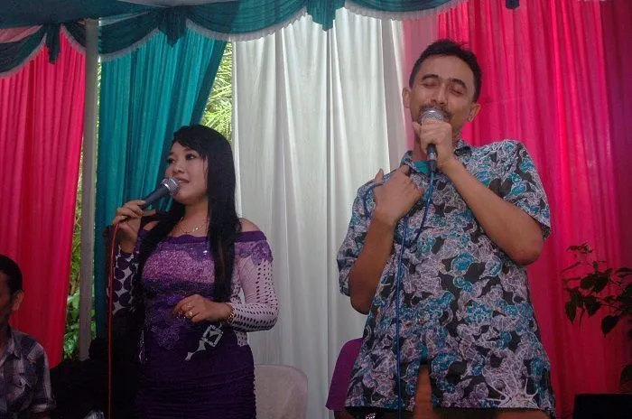 Tips Menghadiri Kondangan Pernikahan Mantan Pacar 21