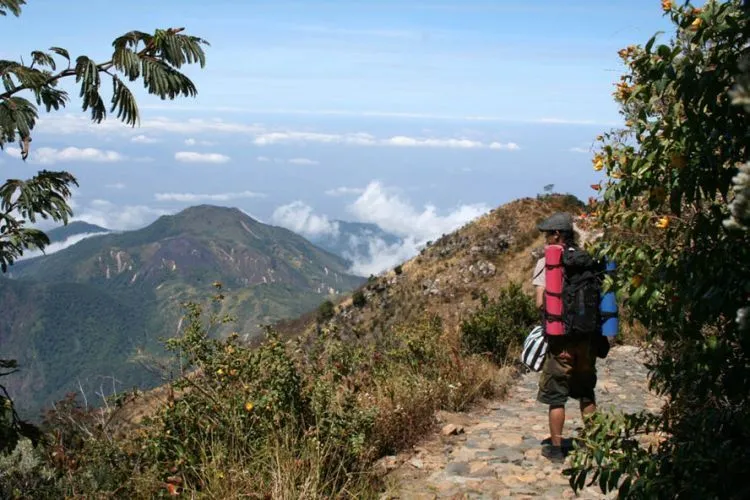 Alasan-Alasan Kenapa Kamu Harus Menjajal Mendaki Gunung Sesekali 14