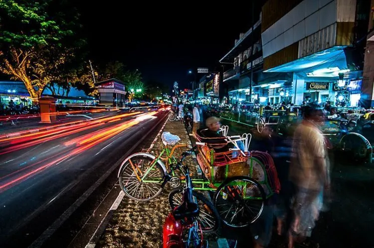 10 Wisata Malam Jogja yang Membuat Kota Ini Tak Cukup Dikunjungi Sekali Saja 12