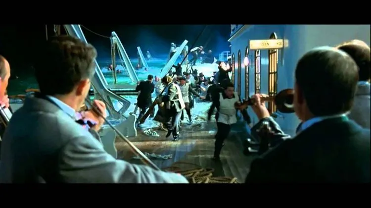 Adegan-Adegan dari Film Titanic yang Sulit Kita Pahami Waktu SD Dulu 23