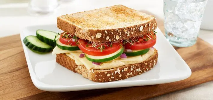 Makan Tengah Malam Itu Nggak Apa-apa, Asal yang Masuk ke Perutmu Makanan-makanan Ini Saja! 10
