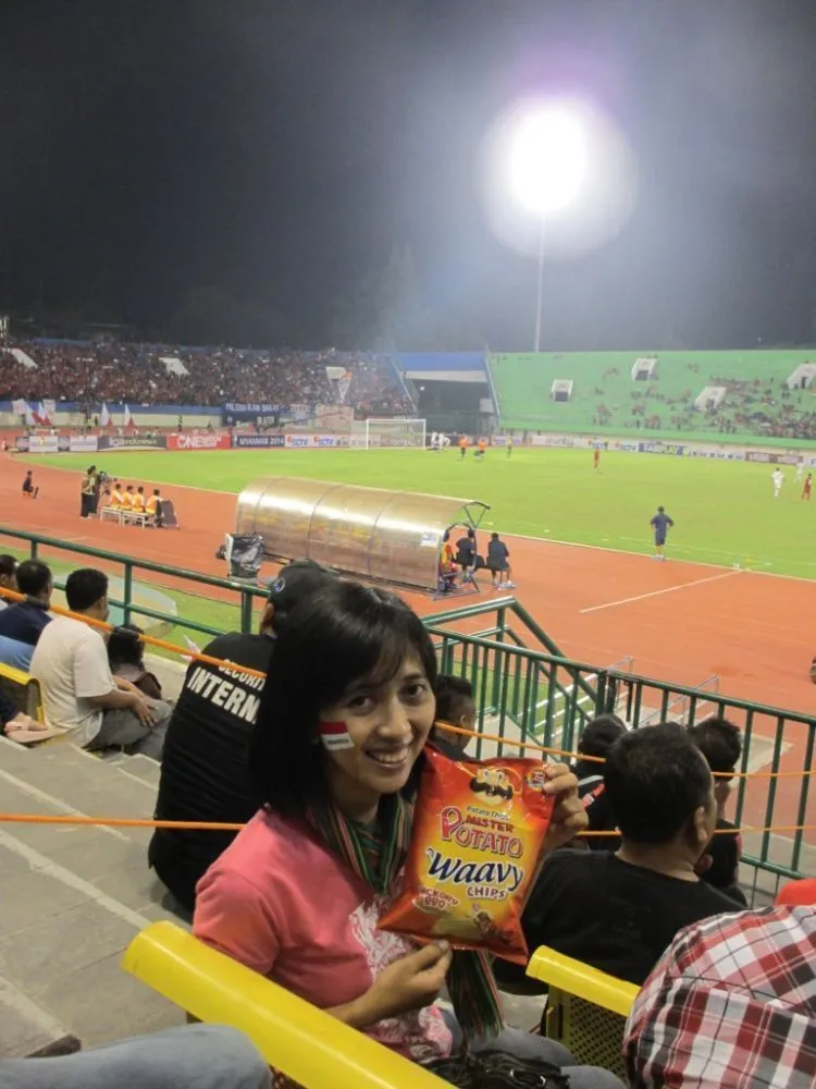 Aku Cinta Kamu Sayang, Tapi Aku Juga Cinta Sepak Bola 22