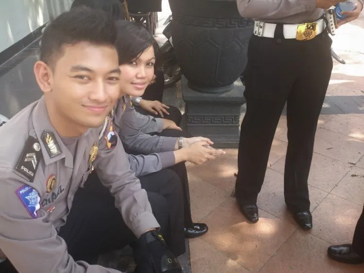 Polisi, Polisi Numpang Tanya Prok, Prok, Prok... 12