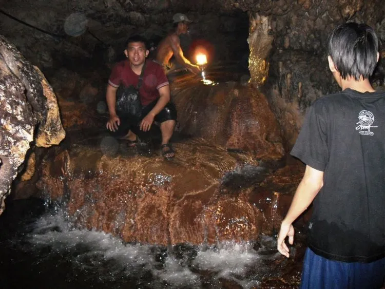 10+ Destinasi Wisata di Blitar, Suasana Alam Indah dan Bisa Belajar Sejarah 19