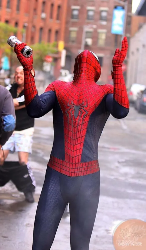 8 Bukti Kalau Kamu Gak Ada Bedanya Sama Superhero 9