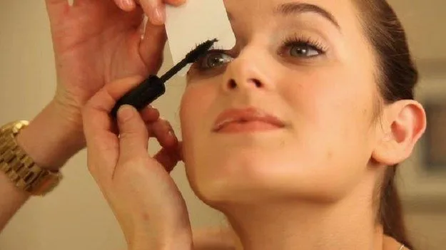 9 Trik Make Up Ini Bisa Bikin Kamu Bilang,