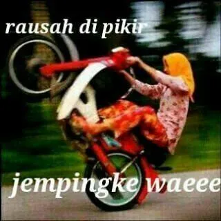 7 Alasan yang Menjawab Kenapa Ibu-ibu Naik Motor Akan Selalu Jadi Penguasa Jalanan 15