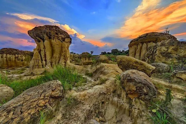 10 Destinasi Wisata Gresik yang Sukses Memikat Pengunjung 15