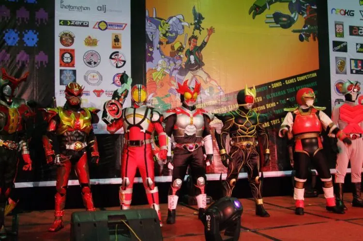 Tanpa Kostum, Makeup dan Rambut Warna-warni, Anak Cosplay Itu Gak Freak Kayak yang Kamu Kira 10