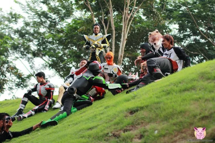 Tanpa Kostum, Makeup dan Rambut Warna-warni, Anak Cosplay Itu Gak Freak Kayak yang Kamu Kira 13
