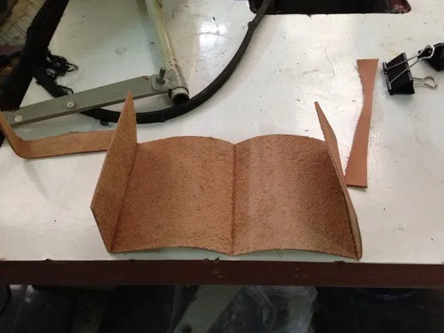 Lewat 12 Cara Mudah Ini, Kamu Bisa Membuat Dompet Kulit Kerenmu Sendiri 15