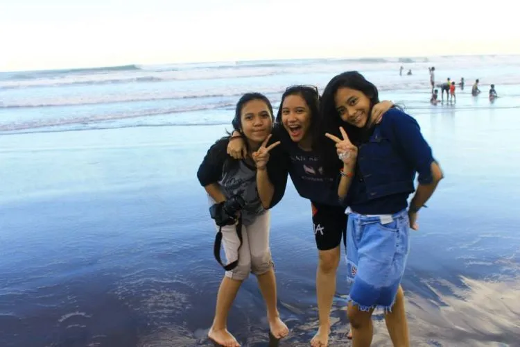 9 Alasan Kenapa Pantai Adalah Destinasi yang Selalu Ingin Kita Kunjungi Lagi 10
